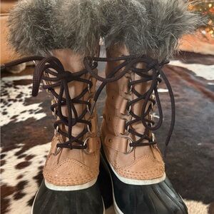 Sorel Torino II Snow Boots - Tan and Black, W 6.5